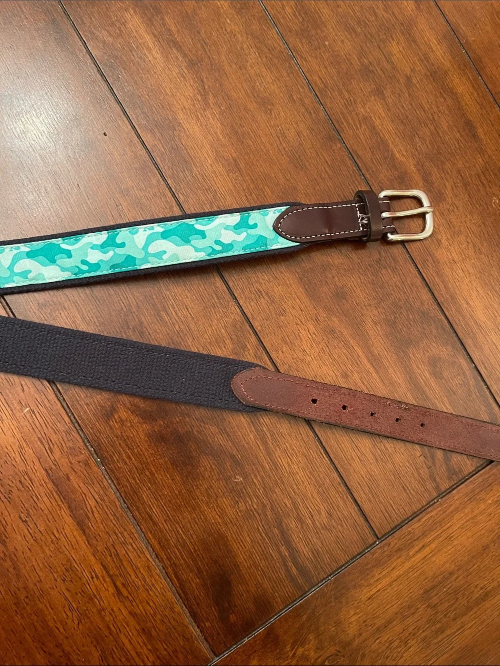 Vineyard Vines Teal Camo Ribbon Belt with Brown Leather Accents Size: 28